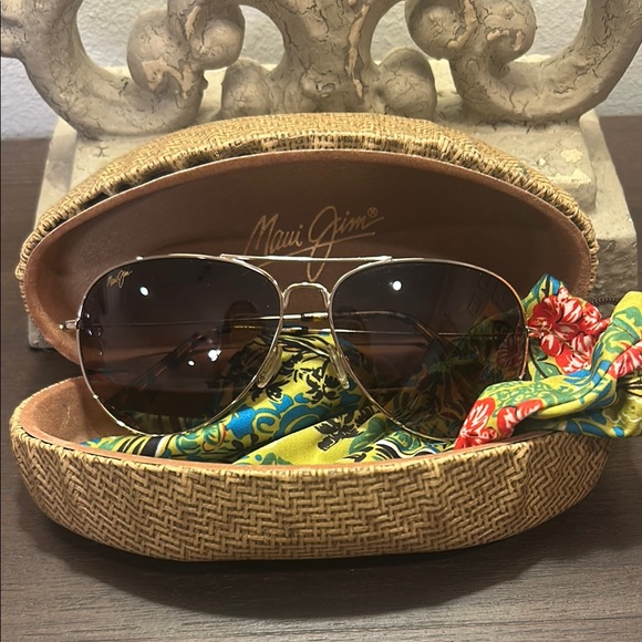 Maui Jim Gold Aviator Sunglasses - Picture 1 of 1